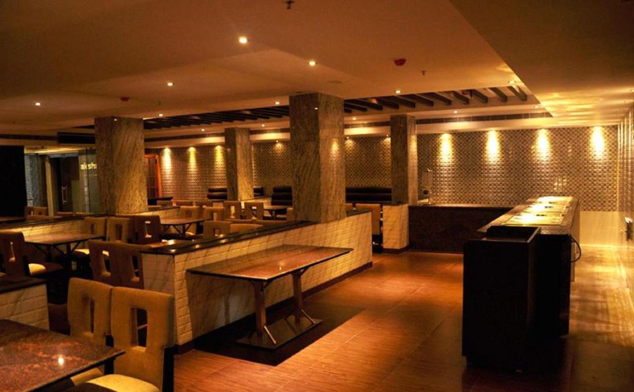 Krishna Residency Hotel Vijayawāda Екстериор снимка